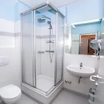 Alexander Business 3*