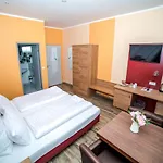 Alexander Business Otel 3*