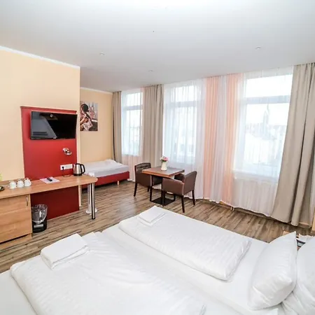 Отель Alexander Business