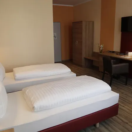 Отель Alexander Business 3*